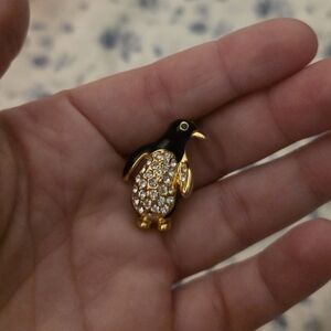 Elegant Penguin Brooch with Gold and Black